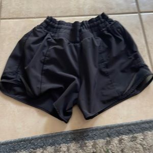 lululemon hottie hots